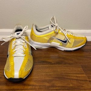Nike Zoom Women’s Yellow Shoes Size 7.5